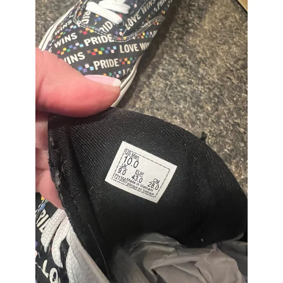Vans Doheny Lowtop 2022 Pride Love Wins Mens 10 - Picture 7 of 11